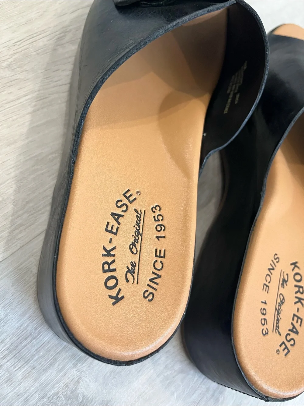 Kork-Ease York Black Leather Platform Slide Sandals 9 New NWOB Comfort Quiet Lux